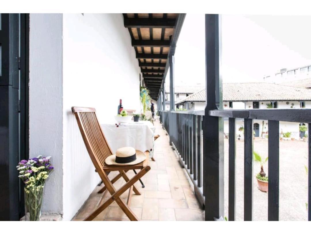 Apartamento En Monumento Historico Nacional Corral Del Conde-Duque De Olivares Sevilla Exterior foto