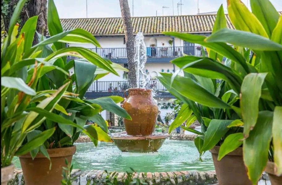 Apartamento En Monumento Historico Nacional Corral Del Conde-Duque De Olivares Sevilla Exterior foto