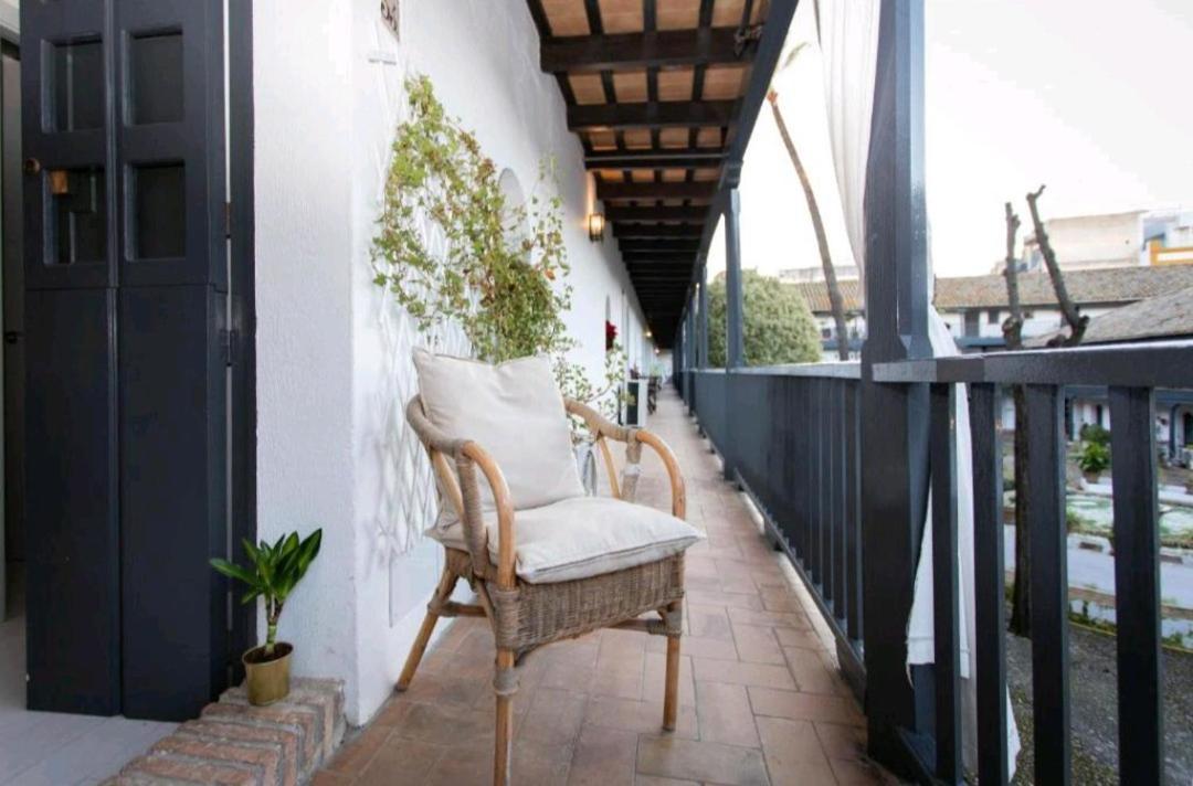 Apartamento En Monumento Historico Nacional Corral Del Conde-Duque De Olivares Sevilla Exterior foto