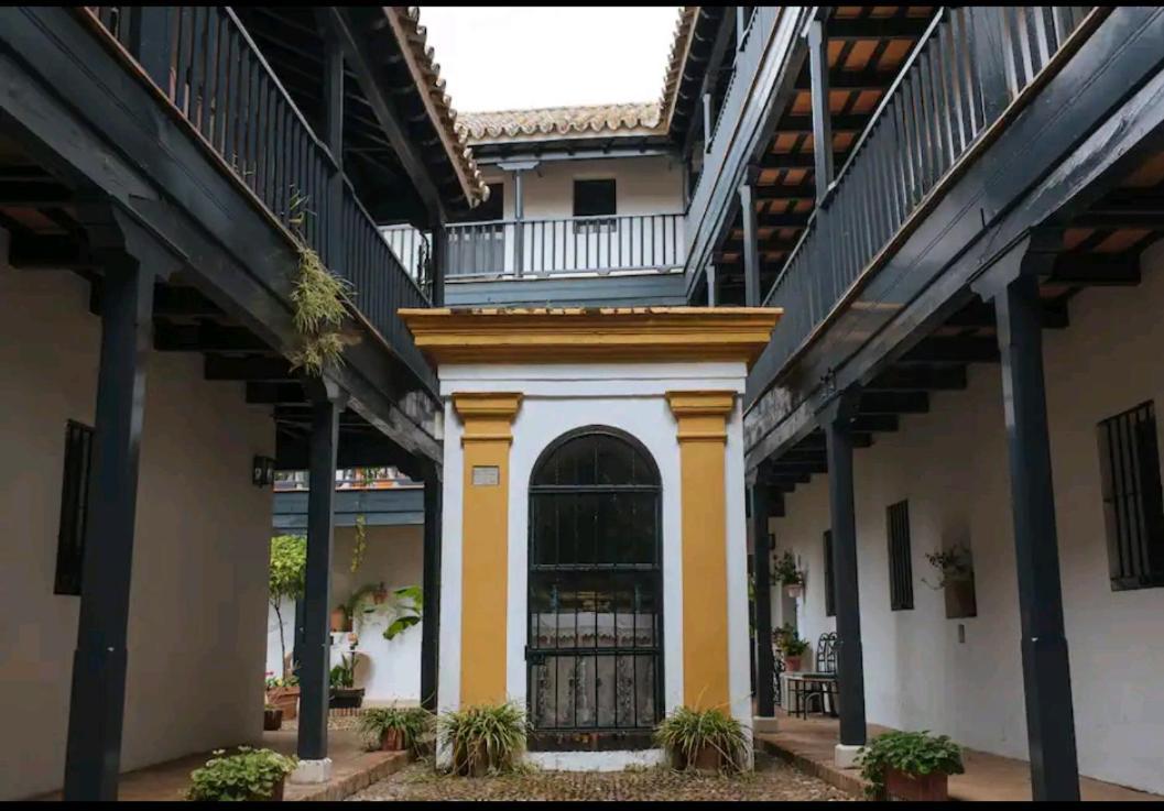 Apartamento En Monumento Historico Nacional Corral Del Conde-Duque De Olivares Sevilla Exterior foto